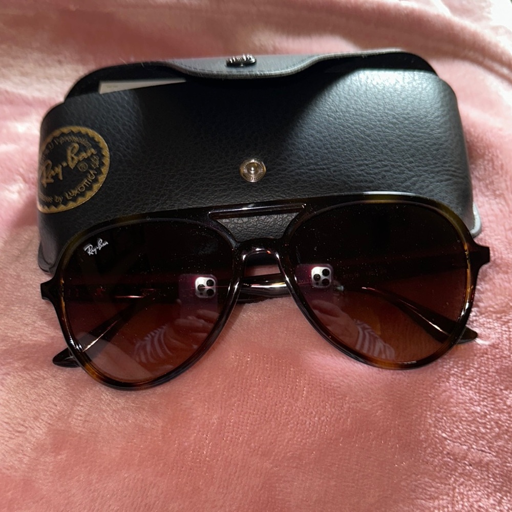 Ray-Ban Tortoiseshell Brown Gradient Aviator Sunglasses